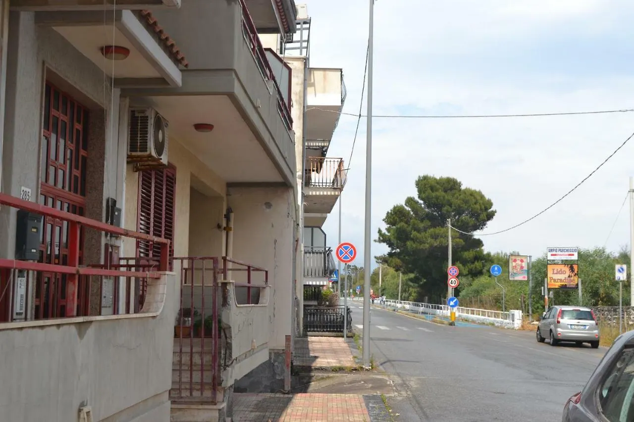285 Via Spiaggia Appartamento Mascali 0*,  Italia